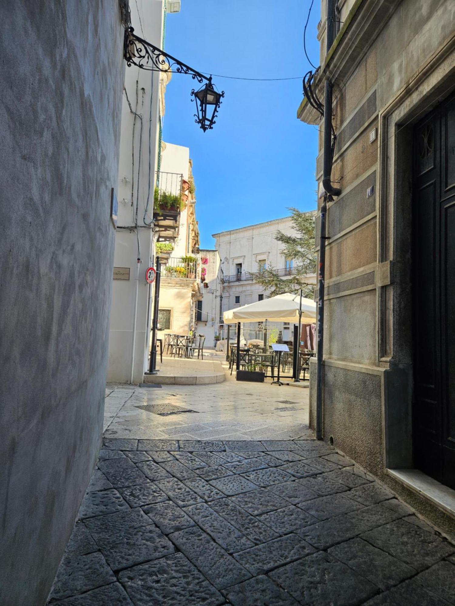 Dimora Piazza Roma Lägenhet Martina Franca Exteriör bild